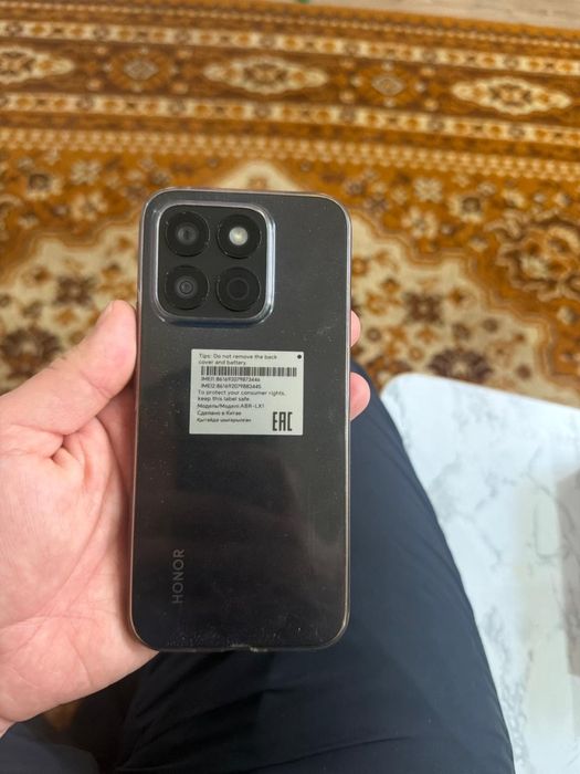 Продам телефон Honor X8c