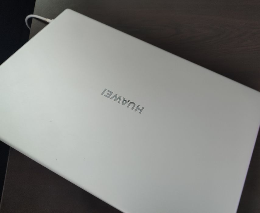 Huawei MateBook D15 i3 (256 GB, 8 GB RAM)