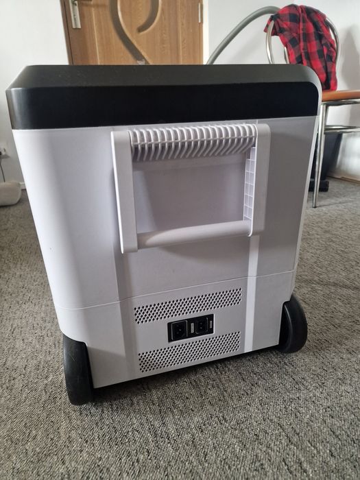 Frigider si congelator auto 12/24 de 52L