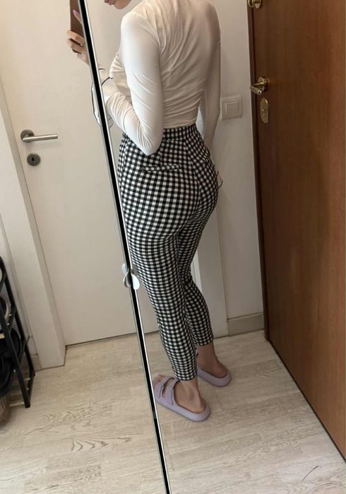 Pantaloni Stradivarius