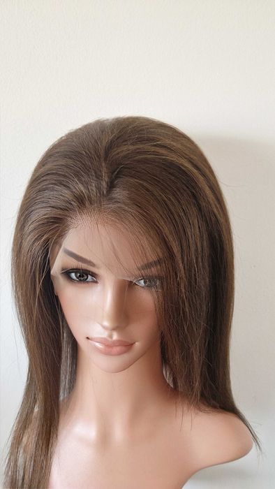 Естествена кафява перука 40 см, бразилски косъм, дантела 13x4