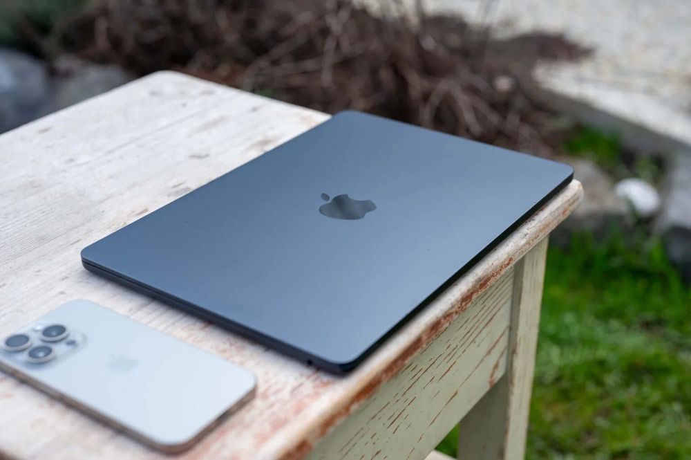MacBook Air m3 16/256 100%