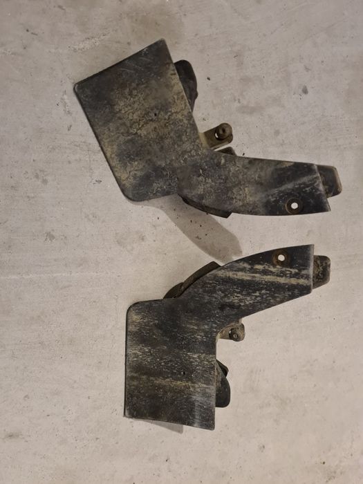 Carenaj noroi spate Passat B7/Terminal prag spate Passat B7