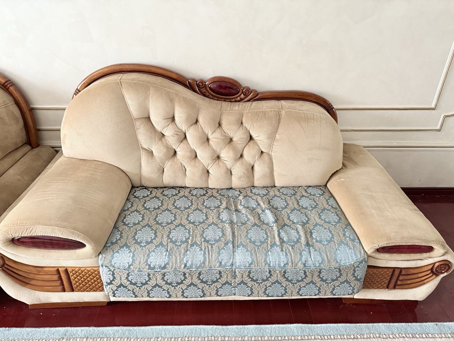 3 диваннан тұратын комплект сатылады