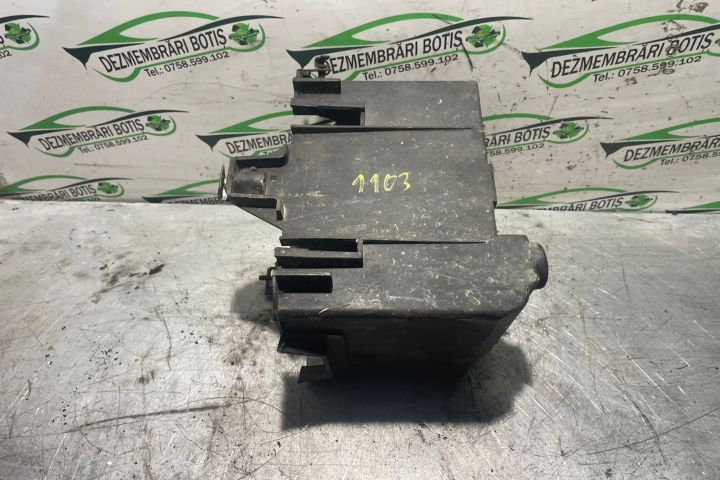 Carcasa baterie Ford Fiesta a 5-a generatie