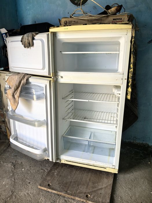 Продам холодильник