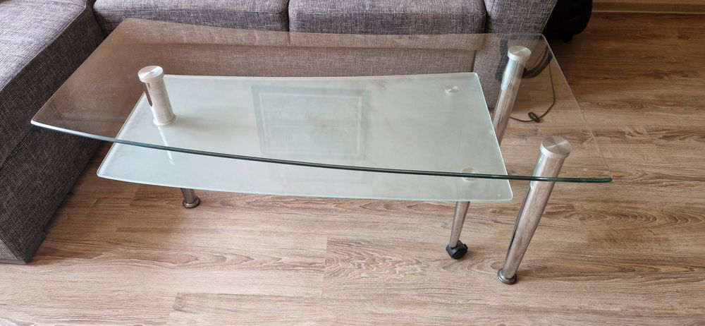 Маса холна запалено стъкло.