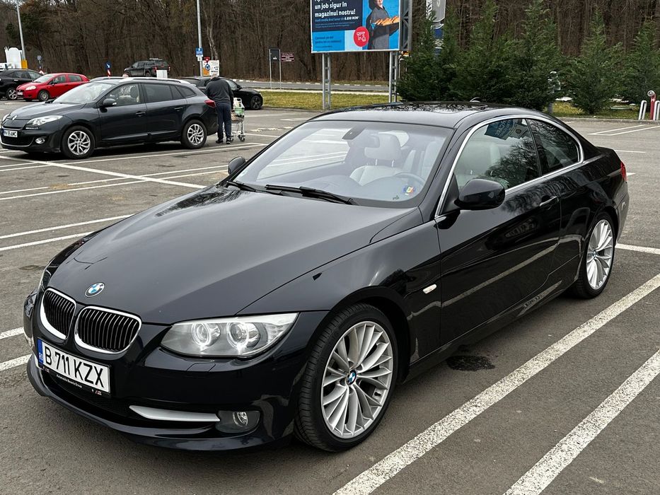 BMW Seria 3 330d Xdrive, Harman Kardon, Navigație, Revizii la zi, impozit plătit.