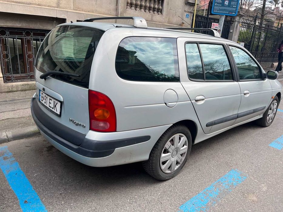 RENAULT Megane