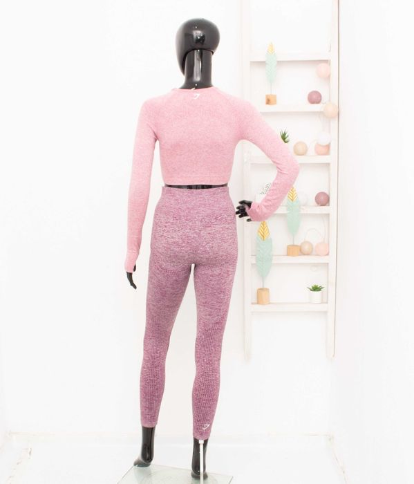 Gymshark комплект кроп топ розов и клин лилав висока талия за фитнес S