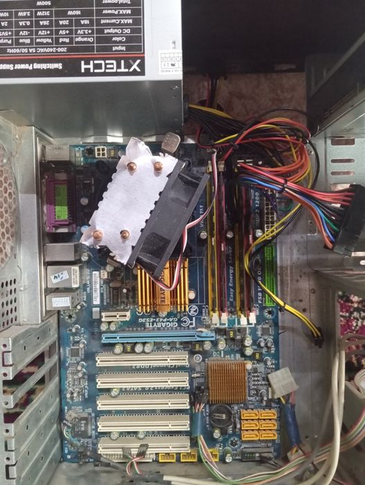 Продаю свой матирнцкий плата GIGABYTE GA P-43ES3Gв рабочем состоянии