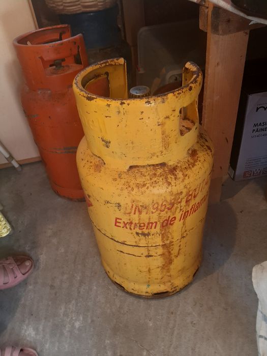 Butelie gaz cu guler