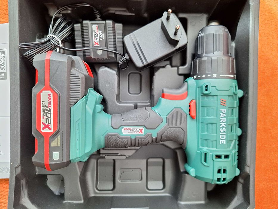 Bormasina - Masina de insurubat si  gaurit Parkside cu acum+ incarc