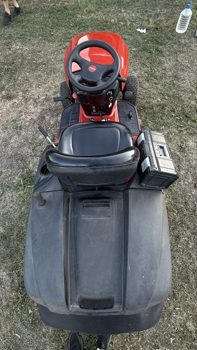 Tractoras tuns gazon / tuns iarba  Jonsered