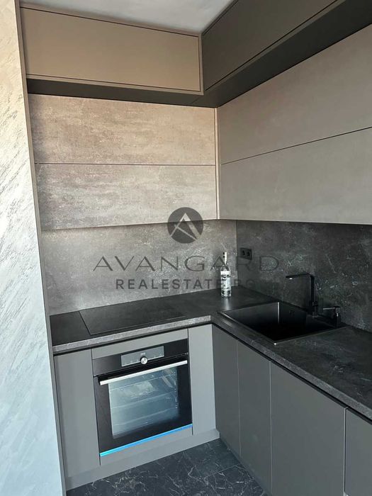 Продава се Двустаен апартамент в Пловдив, Център - 98 кв.м за 2176 €/кв.м - Снимка #1