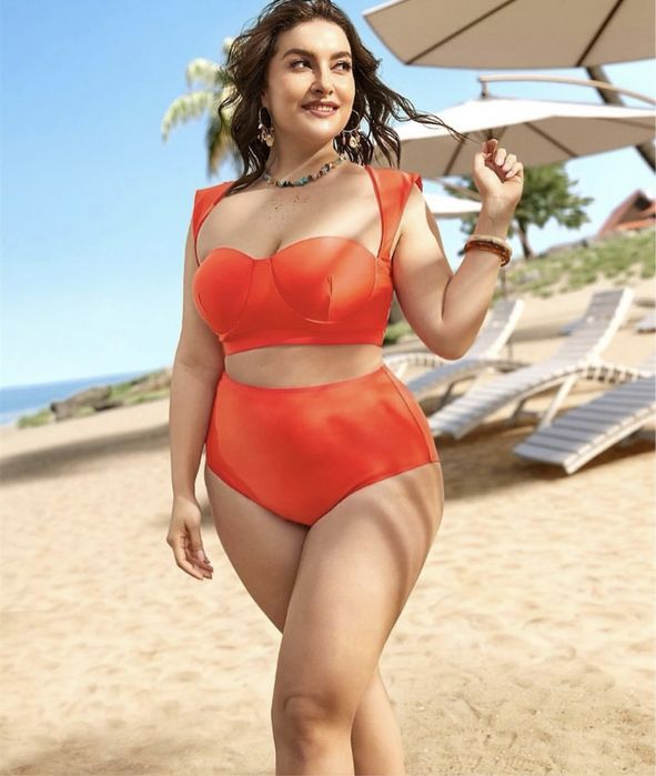 Продается шикарный купальник 54/56