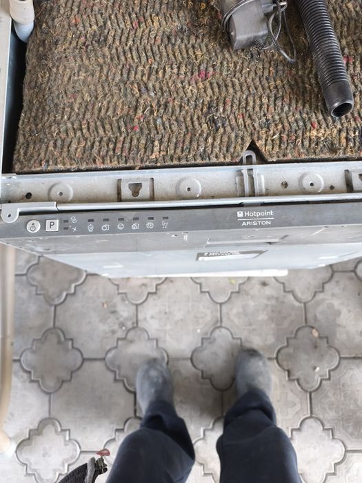 Посудомойка Аристон