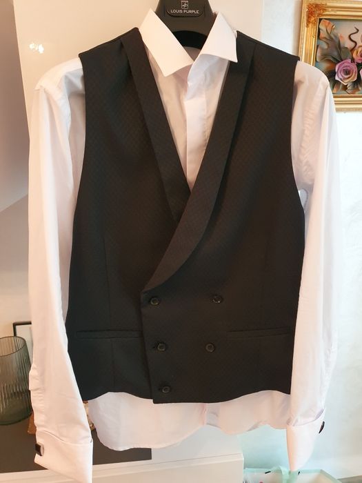 Costum ginere în stare perfectă