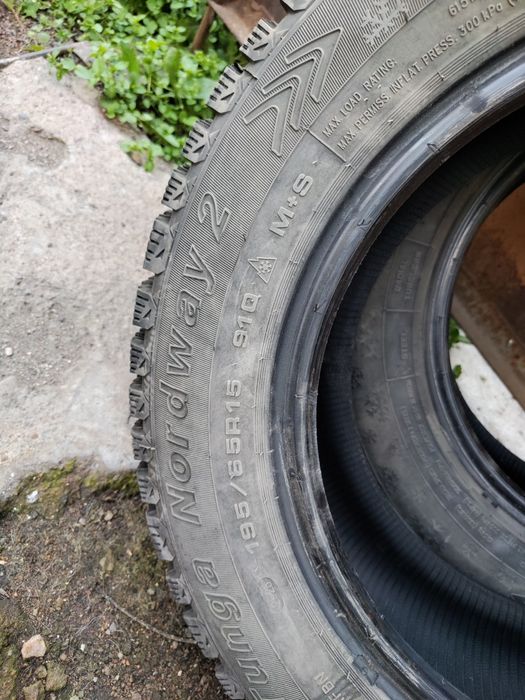 Продам комплект зимней резины