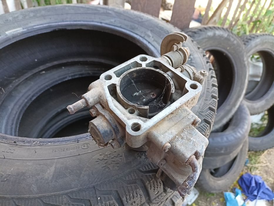 Дроссельная заслонка