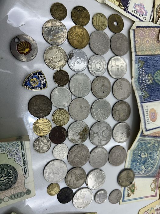 Советские монеты монеты арабских стран бумажные деньги Узбекистан