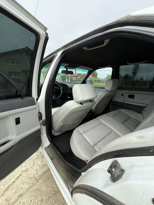 Bmw e36 an 1997 1.8 IS fiscal acte la zi
