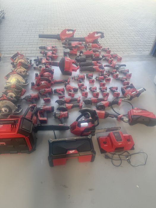 Bormasina rotopercutor gresor lanterna slefuitor impact milwaukee m18