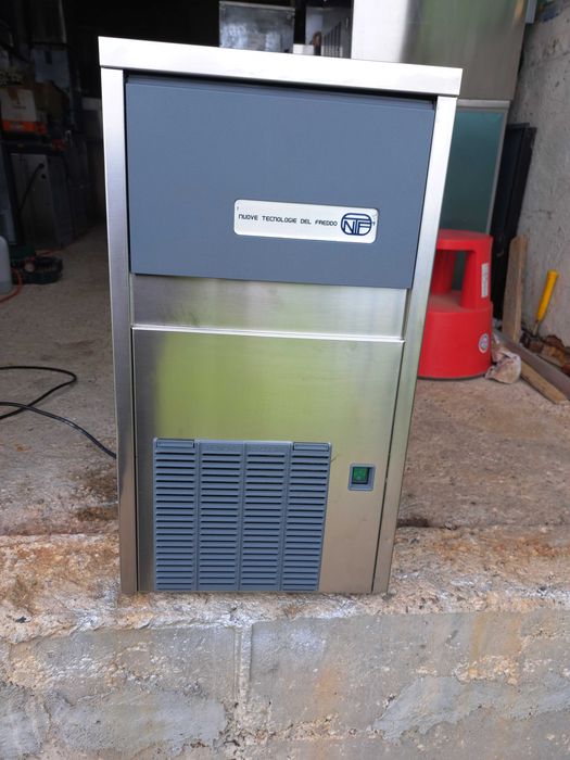 Професионален Ледогенераторе Brema