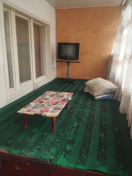 3 каватда жойлашган 2 хонали квартира тезда сотилади