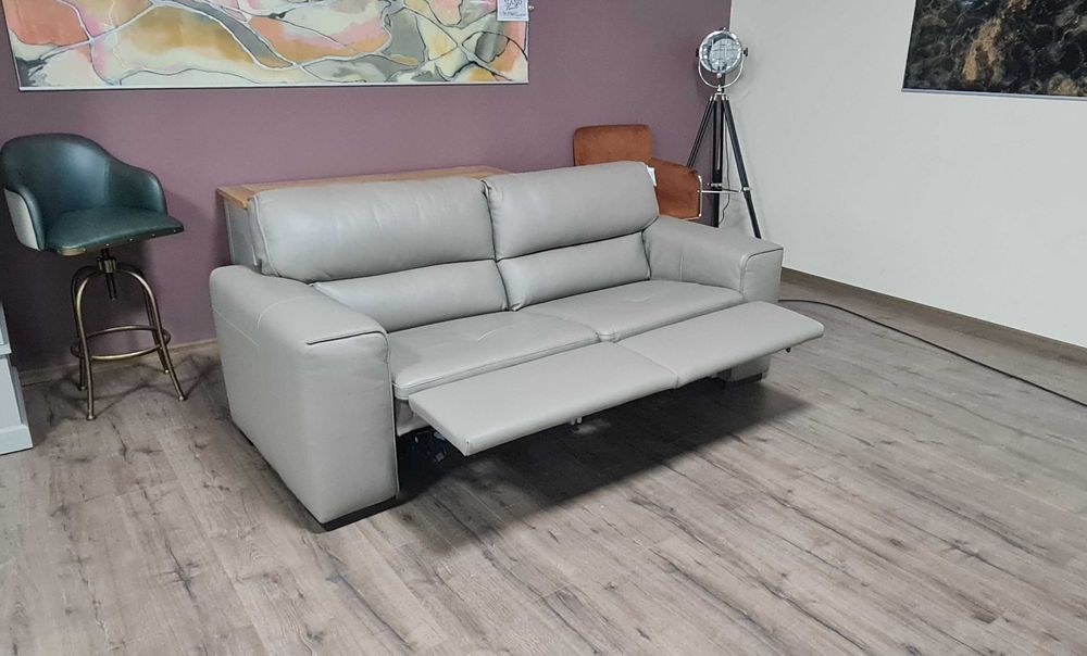 Бежов италиански диван тройка "Cubo" с електрически релакс механизъм