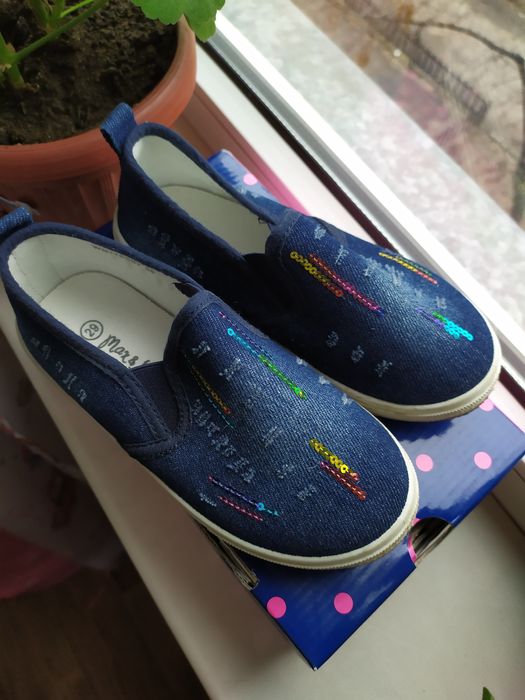 Сандали для девочки. Размеры 29,35,36.