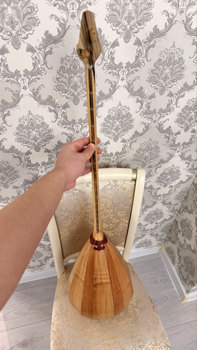 Домбыра сатылады