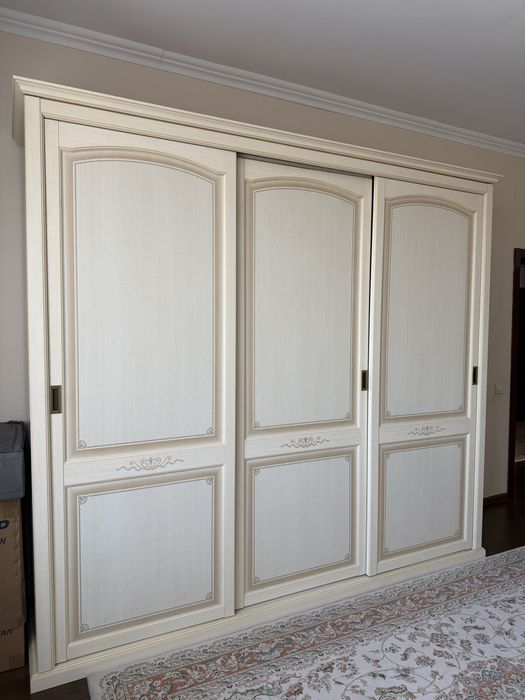 Спальный гарнитур