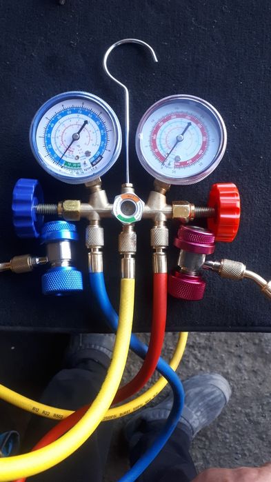 Заправка кондиционеров автомобиля.