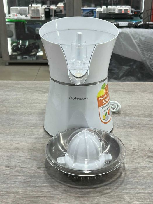 Продава се Цитрус преса R- 409