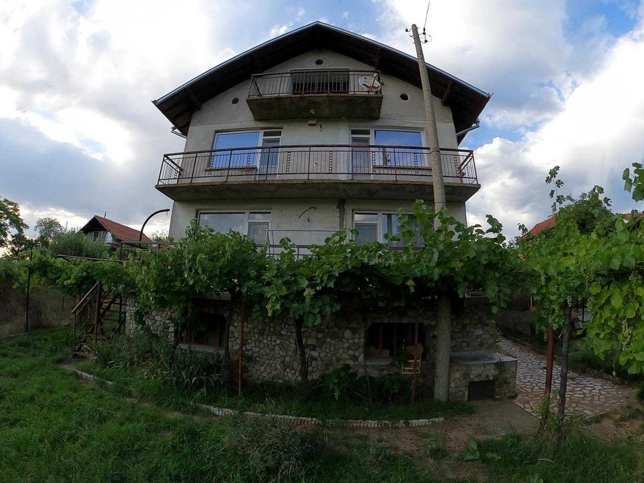 Къща в с.Гълъбник