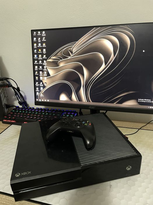 Xbox One , 1 Controller , GTA V , COD, etc.