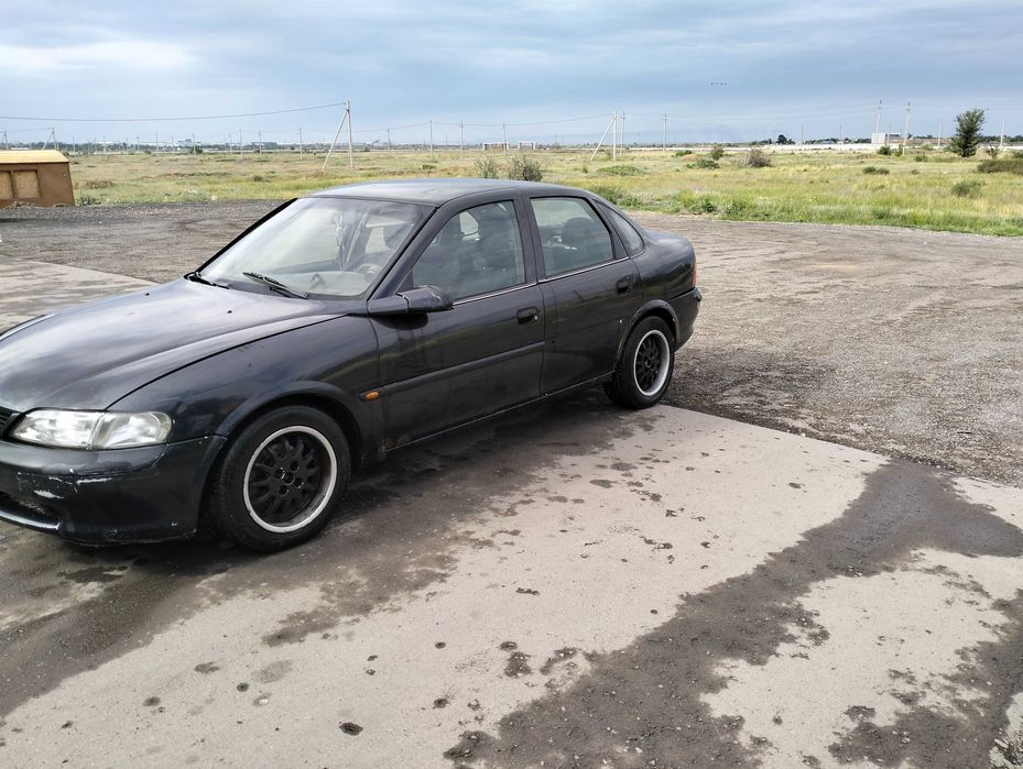 Продам Опель вектра б 1996 год  механика