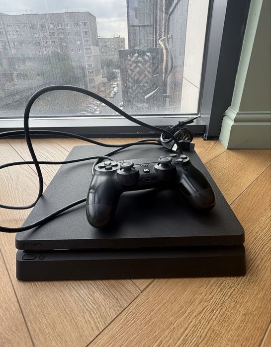 Продам PS4 slim 500GB