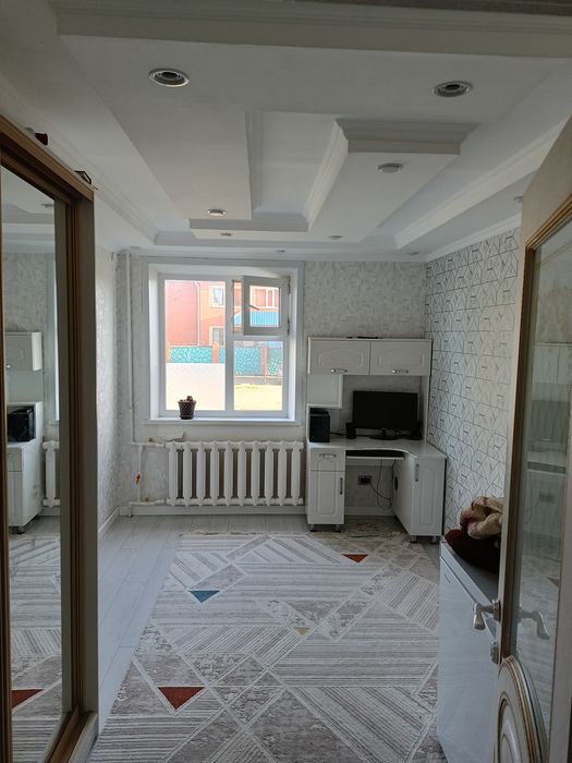 Продам 3 комнатную  квартиру