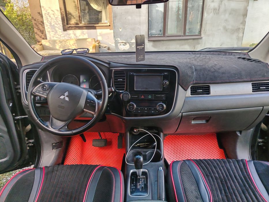 продам митсубиси аутлендер 3 поколение