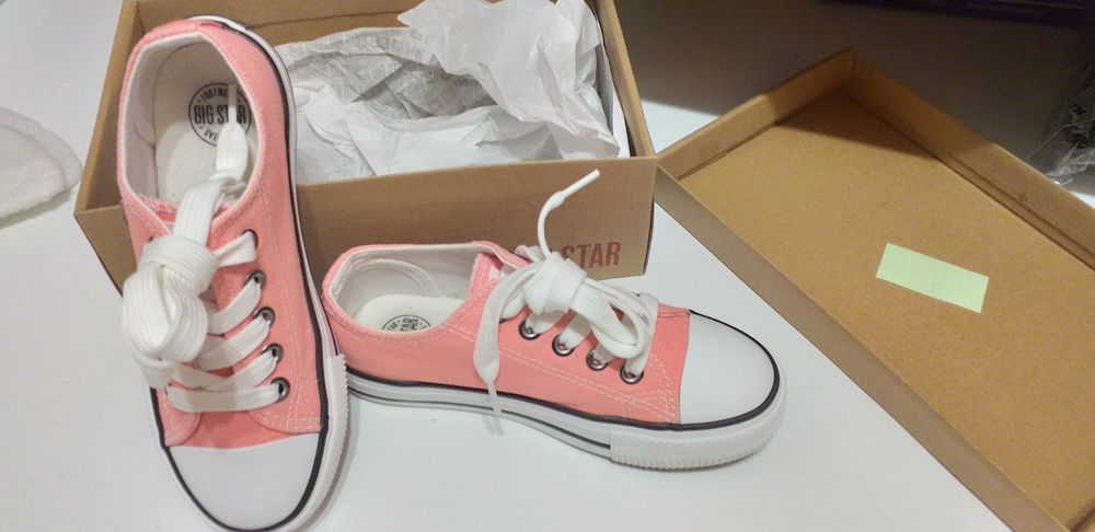 Tenesi fata BigStar noi 31