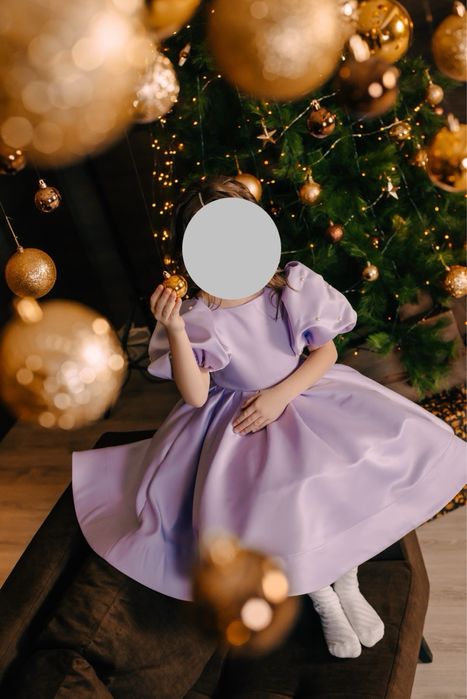 Продаю платье на девочку 6-7лет.