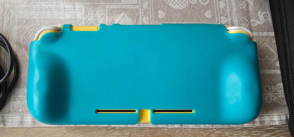 Nintendo Switch Lite Yellow 32 GB + 128GB карта