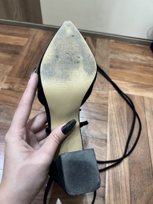 Токчета с връзки, 39