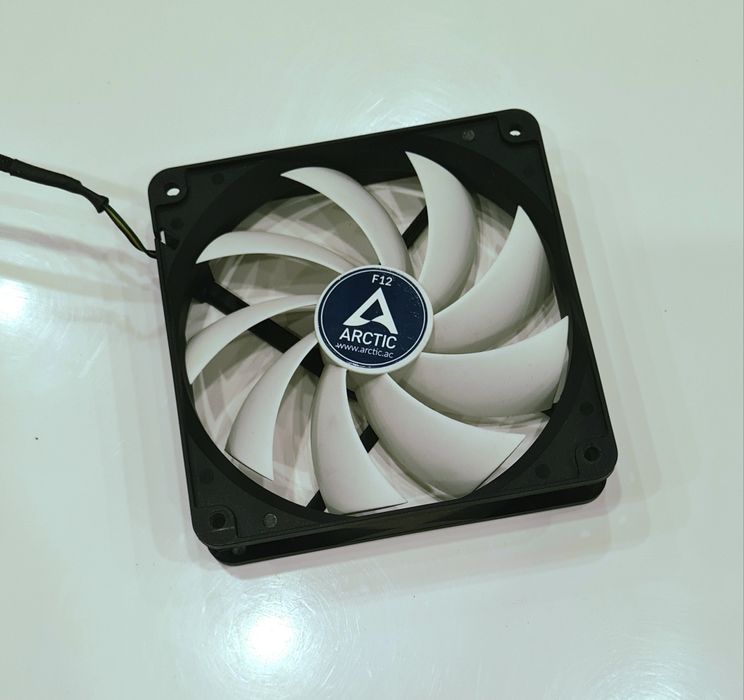 Вентилатори 120 / 140mm