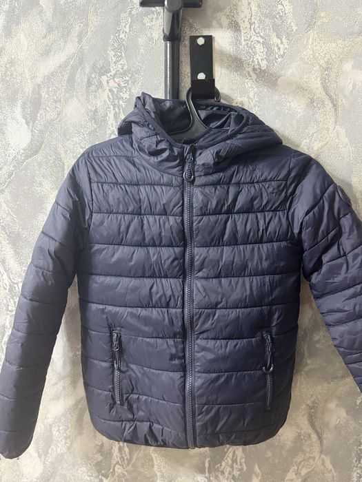 Продам куртку для мальчика