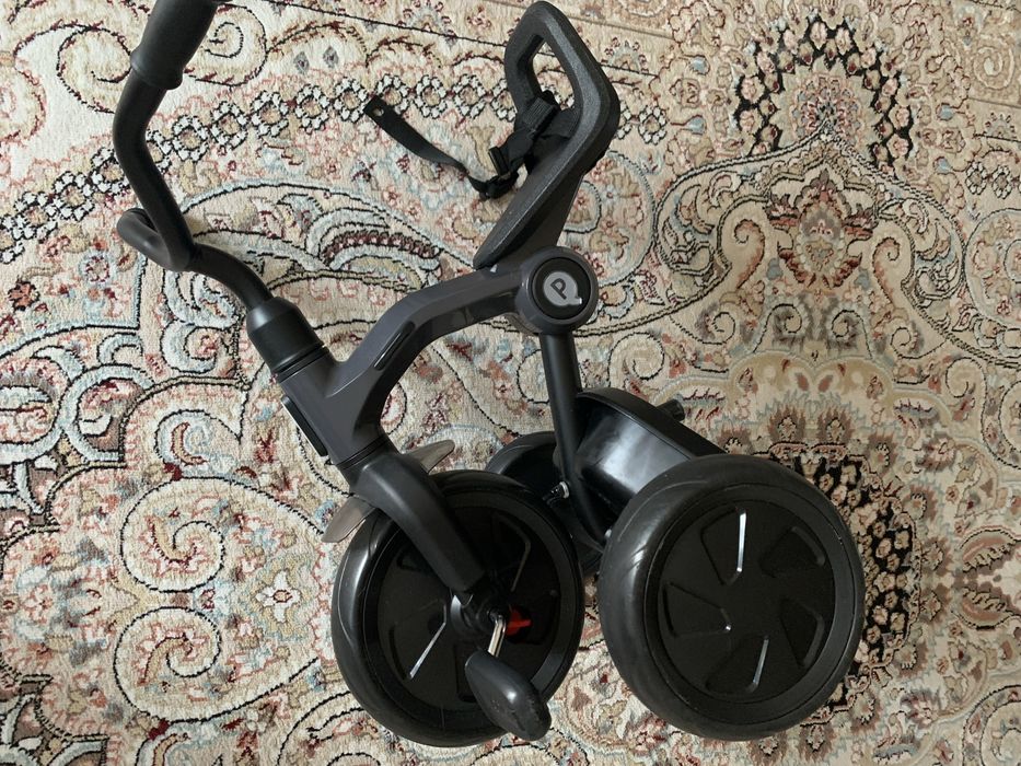 Трехколесный велосипед