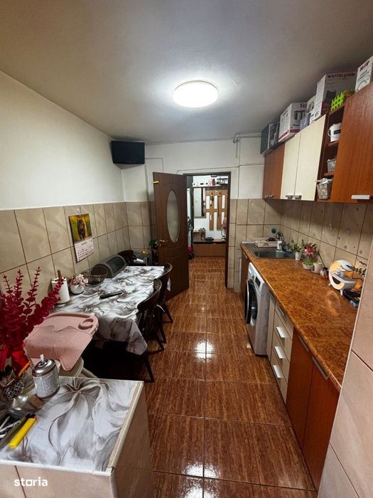 Apartament 3 camere decomandat – zona Rahova