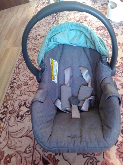 Бебешко столче за кола